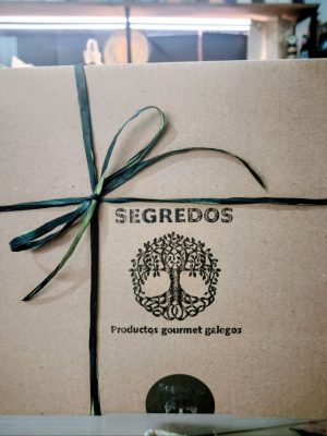 CAJA DE CARTÓN CON TAPA "SEGREDOS" GRANDE