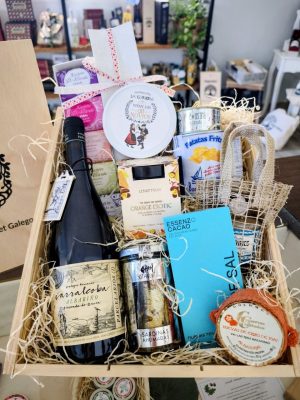 CESTA REGALO PERSONALIZADA