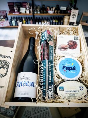 CESTA REGALO PERSONALIZADA