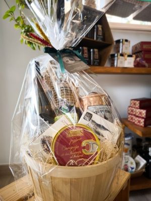 CESTA REGALO PERSONALIZADA
