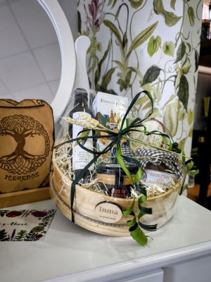 CESTA REGALO PERSONALIZADA