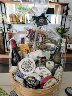 CESTA REGALO PERSONALIZADA