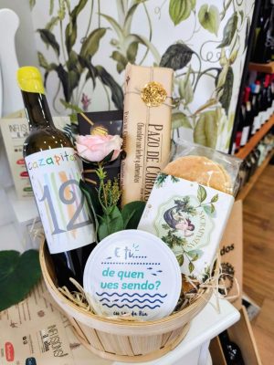 CESTA REGALO PERSONALIZADA