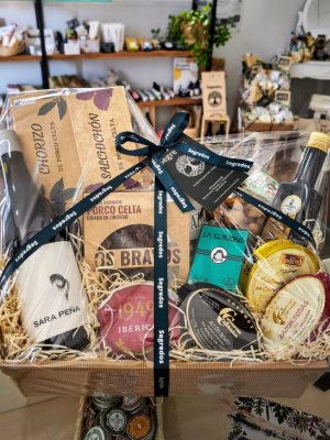 CESTA REGALO PERSONALIZADA