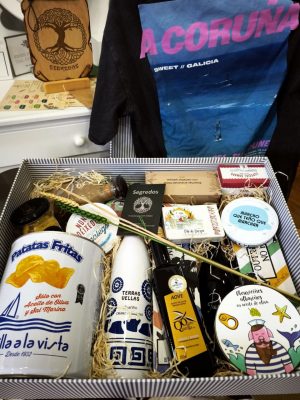 CESTA REGALO PERSONALIZADA