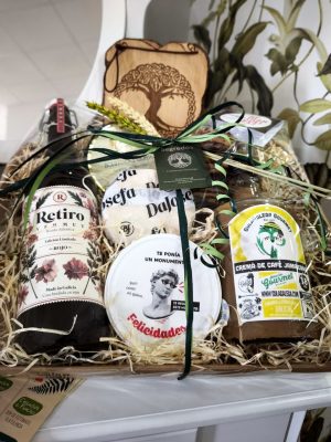 CESTA REGALO PERSONALIZADA