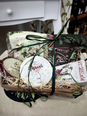 CESTA REGALO PERSONALIZADA