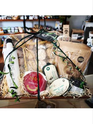 CESTA REGALO PERSONALIZADA