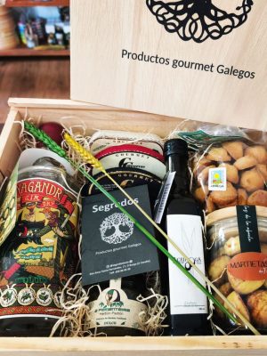 CESTA REGALO PERSONALIZADA